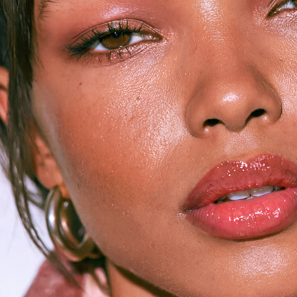 KISS OFF Glossy Lip Stain — Left on Red